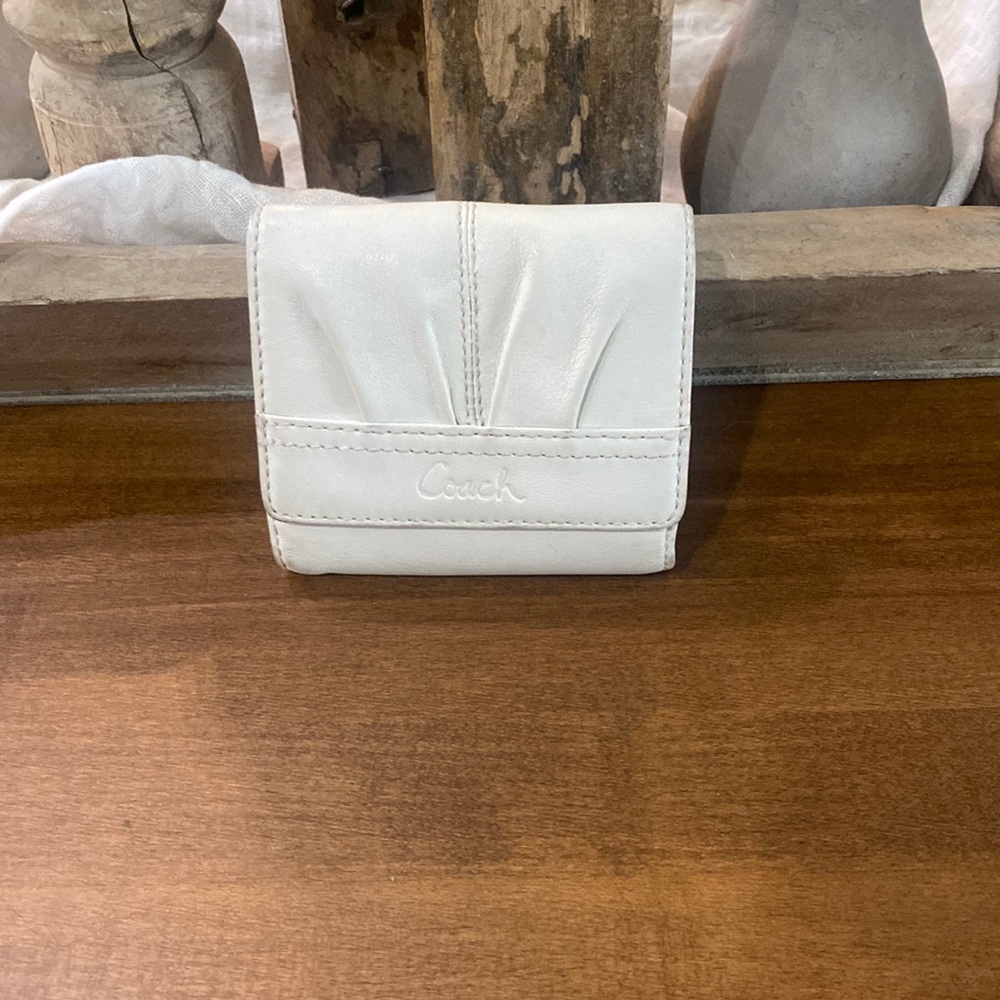 Coach bi-fold snap close wallet white